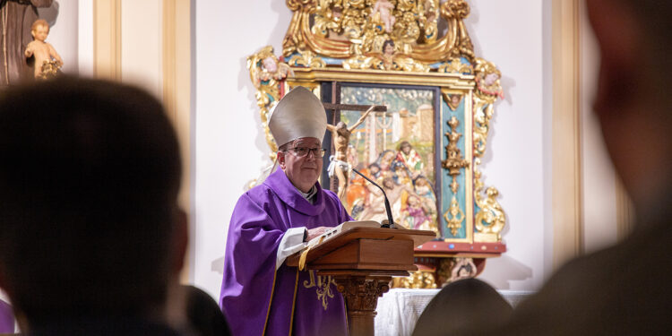 Mons. José María Yanguas “Deseo que sea la Semana Santa la que hable a cada uno de los conquenses”