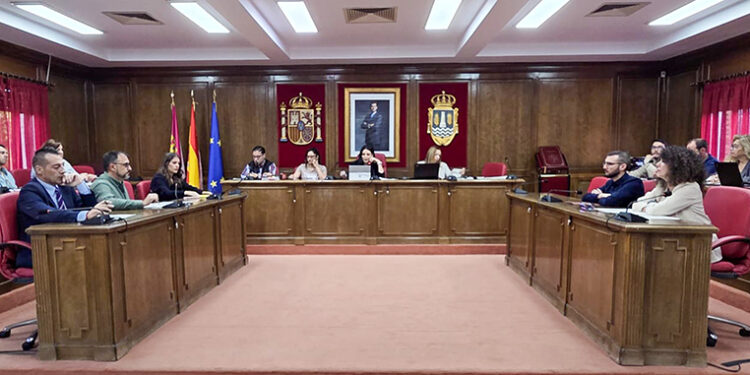 PSOE Azuqueca defiende en el Pleno la gestión del equipo de Gobierno donde ha primado el “rigor administrativo y la protección del interés municipal” 2 PSOE Azuqueca defiende en el Pleno la gestión del equipo de Gobierno donde ha primado el “rigor administrativo y la protección del interés municipal”