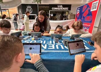 Pequeños Científicos regresa al Mirador con talleres de experimentos, paleontología, robótica y realidad aumentada para aprender y divertirse