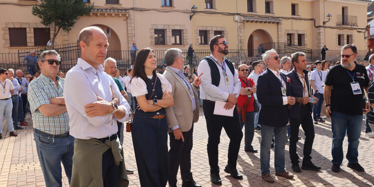 Representantes del PP participan en el VIII Encuentro Diocesano de Cofradías y Hermandades que reúne a más de 500 personas en Cifuentes 2 Representantes del PP participan en el VIII Encuentro Diocesano de Cofradías y Hermandades que reúne a más de 500 personas en Cifuentes