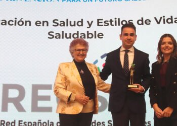 Salinas recoge en Madrid un reconocimiento a la Red de Ciudades Saludables, en los «I Premios Prevención» del Grupo Medifórum