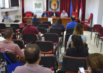 Una quincena de emprendedores del medio rural se forman en el Centro de Empresas de la Diputación de Cuenca gracias a Acción Contra el Hambre y RECAMDER Una quincena de emprendedores del medio rural se forman en el Centro de Empresas de la Diputación de Cuenca gracias a Acción Contra el Hambre y RECAMDER