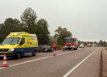 Vuelca un turismo en la N-420