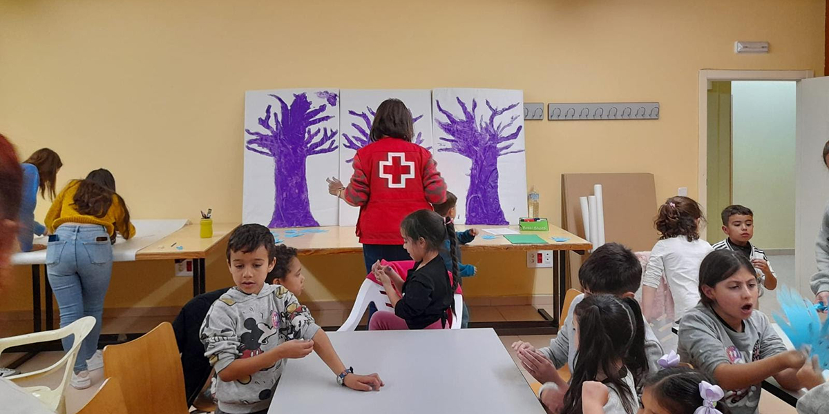 25N Cruz Roja y Cruz Roja Juventud lleva la prevención de la violencia de género y sexual a nueve municipios de Cuenca