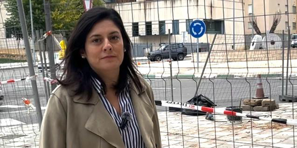 Bea Jiménez acusa al PSOE de “falta de planificación” tras tener que reabrir la rotonda de Hermanos Becerril meses después de ponerla en servicio 2 Bea Jiménez acusa al PSOE de “falta de planificación” tras tener que reabrir la rotonda de Hermanos Becerril meses después de ponerla en servicio
