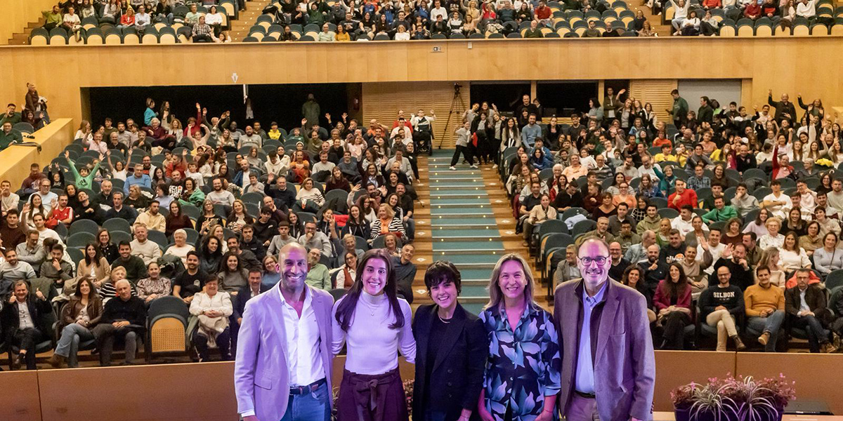 Carolina Marín emociona en Guadalajara con una lección de vida: “Mi mayor medalla es no rendirme” 2 Carolina Marín emociona en Guadalajara con una lección de vida “Mi mayor medalla es no rendirme”