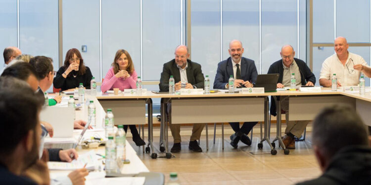 Castilla-La Mancha desplegará un conjunto de medidas para incentivar la ocupación de plazas de difícil cobertura en el ámbito sanitario