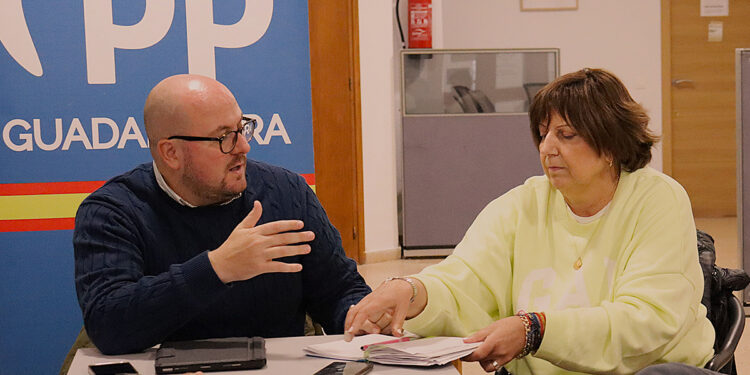 Castillo reprocha al PSOE “la falta de inversiones” en la Comarca de Molina y “la preocupación” de sus vecinos ante la posible eliminación de 26 paradas de autobús propuesta por el Gobierno