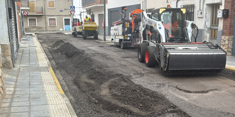 Comienza la pavimentación de calzadas en Azuqueca con una inversión superior a los 200.000 euros