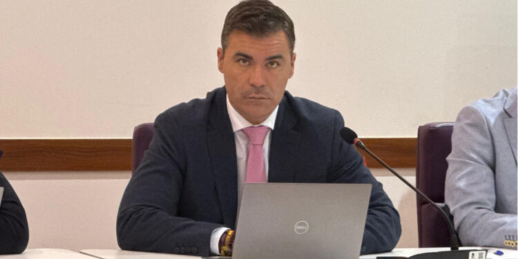 David García “Hemos impulsado y seguiremos impulsando mejoras para hacer de Guadalajara una ciudad cada día más limpia y cuidada” 1 David García “Hemos impulsado y seguiremos impulsando mejoras para hacer de Guadalajara una ciudad cada día más limpia y cuidada”