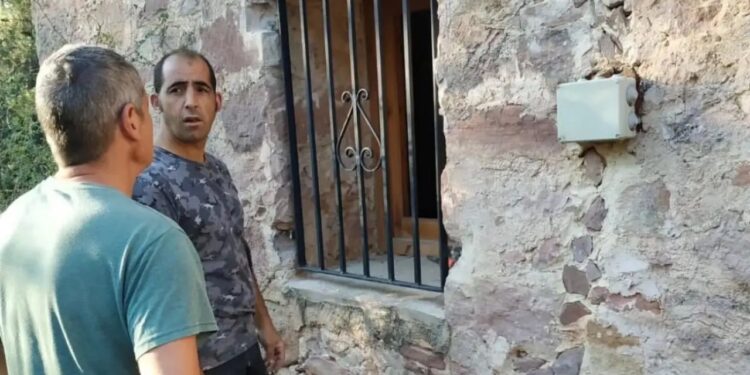 Detenido el alcalde de Villar del Humo por tener más de 200 plantas de marihuana en su casa