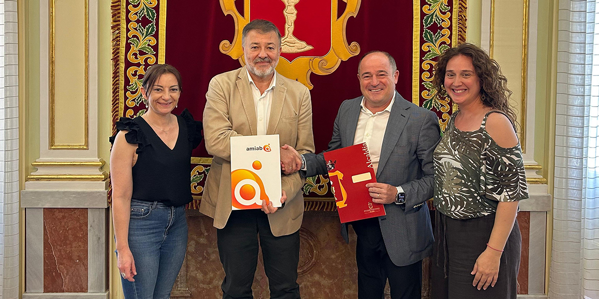 El Ayuntamiento de Cuenca firma con Amiab un convenio para la “alianza estratégica” por la discapacidad y contra la exclusión social 2 El Ayuntamiento de Cuenca firma con Amiab un convenio para la “alianza estratégica” por la discapacidad y contra la exclusión social