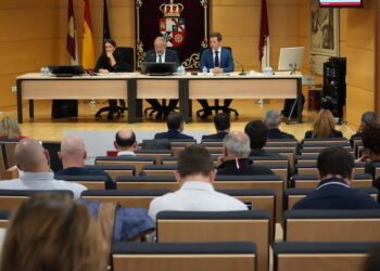 El Consejo de Gobierno de la UCLM aprueba la Comisión de su Plan Estratégico 2030, que marcará la hoja de ruta de la institución durante los próximos cinco años 5 El Consejo de Gobierno de la UCLM aprueba la Comisión de su Plan Estratégico 2030, que marcará la hoja de ruta de la institución durante los próximos cinco años