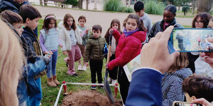 El Consejo de la Infancia de Guadalajara sella sus sueños en la ‘Cápsula de Tiempo’ como cierre del Mes de la Infancia