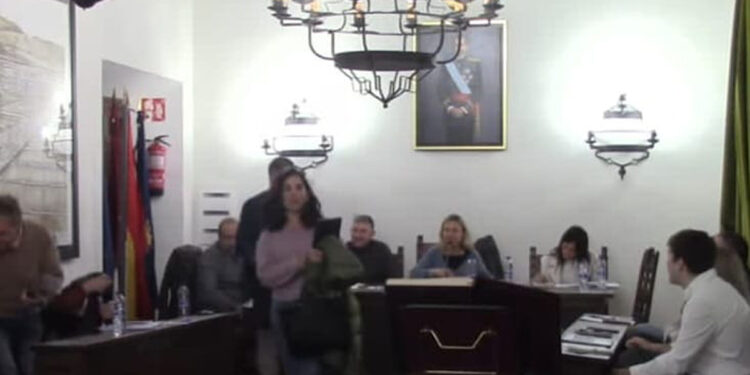 El PP de Sigüenza se planta y abandona el Pleno ante “la actitud denigrante e insultante” de la Alcaldesa hacia la oposición