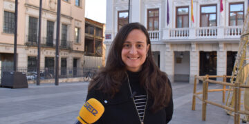 El PSOE denuncia que Guarinos se gasta más dinero esta Navidad y en llenar de luces la ciudad, aún a oscuras, “mientras nos sigue asfixiando a impuestos”