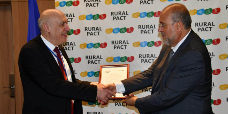 El Pacto Rural Europeo pone a Castilla-La Mancha como ejemplo de buenas prácticas en la lucha contra la despoblación 1 El Pacto Rural Europeo pone a Castilla-La Mancha como ejemplo de buenas prácticas en la lucha contra la despoblación