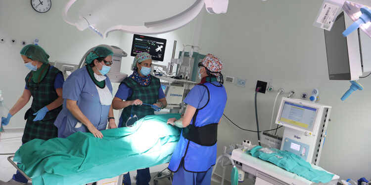 El Servicio de Digestivo del Hospital Universitario de Cuenca comienza a realizar endoscopias y pasa de 4 a 7 salas para exploraciones, dotadas con la última tecnología