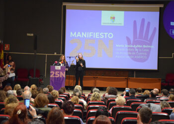 El acto institucional de la Diputación de Cuenca por el 25-N alerta sobre las nuevas formas de violencia en las redes