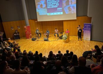 El acto institucional del 25N del Ayuntamiento de Cuenca pone el foco en la incidencia de la violencia machista en la juventud y el ámbito digital