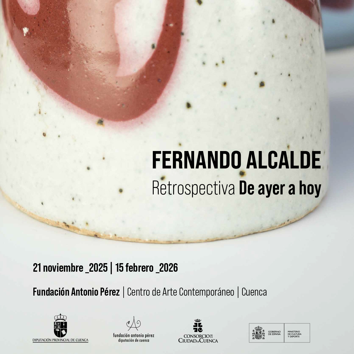 La cerámica del conquense Fernando Alcalde y la visión crítica del entorno digital de Fran Baena en la Fundación Antonio Pérez 2