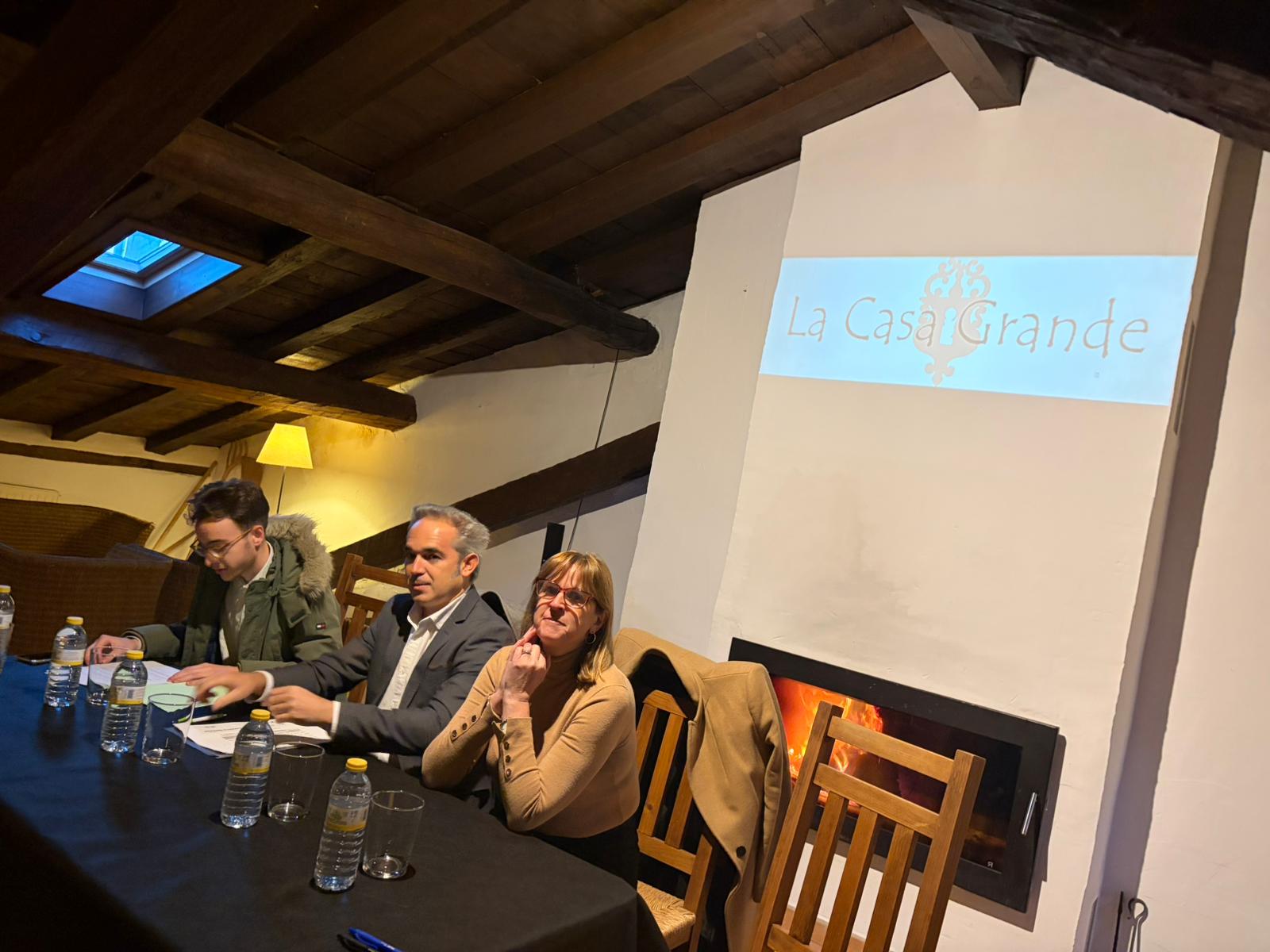 Firma contratos autoridades