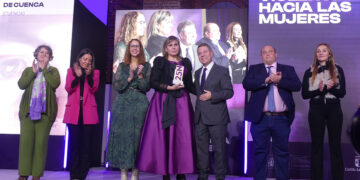 La Asociación de Mujeres Empresarias de Cuenca recibe un reconocimiento por su contribución a la promoción de la igualdad