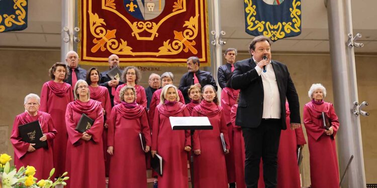 La Coral La Paz celebra 40 años con el regreso de su coro infantil en un emotivo concierto de Santa Cecilia