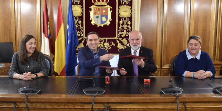 La Diputación de Cuenca financia con 35.000 euros el programa de Cáritas para la formación de voluntarios para atender a colectivos vulnerables 1 La Diputación de Cuenca financia con 35.000 euros el programa de Cáritas para la formación de voluntarios para atender a colectivos vulnerables