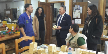 La Fundación Globalcaja colabora con AFRAMAS para mejorar el acceso a su centro residencial de las personas en silla de ruedas