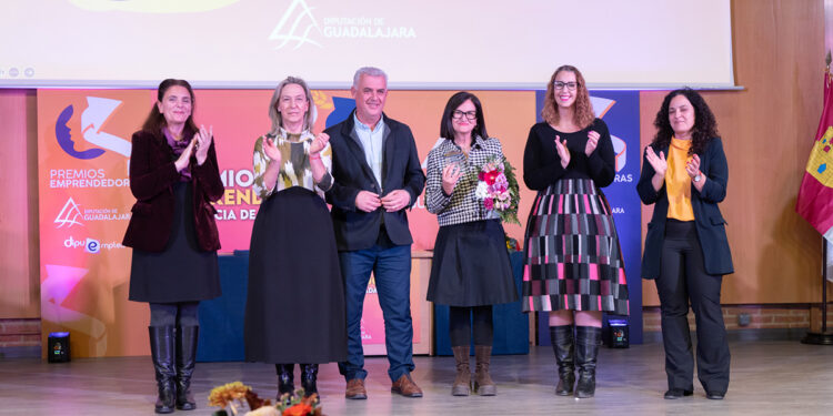 La Galería de Arte Sigüenza impulsa a su creadora al Premio Mujer Emprendedora 2025 1 La Galería de Arte Sigüenza impulsa a su creadora al Premio Mujer Emprendedora 2025