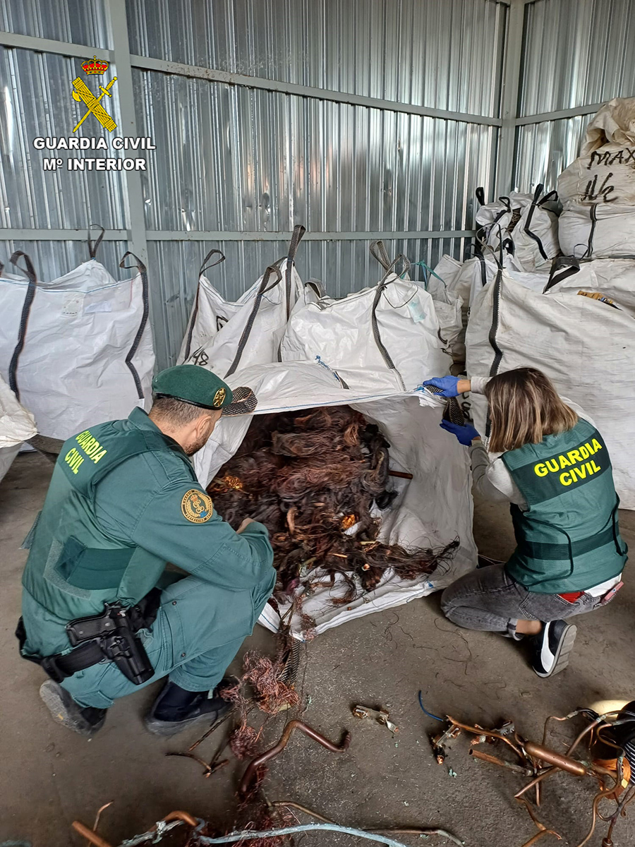 La Guardia Civil desarticula un grupo criminal especializado en el robo de cable del tendido telefónico en Guadalajara y Madrid 2 La Guardia Civil desarticula un grupo criminal especializado en el robo de cable del tendido telefónico en Guadalajara y Madrid