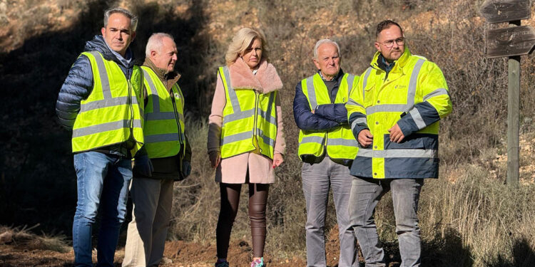 La Junta invierte 1,5 millones de euros en la reparación de 247 Km. de caminos rurales afectados por la DANA en 18 municipios de Cuenca