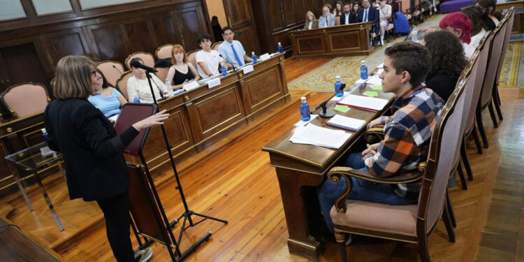 La Junta pone en marcha la I Liga Regional de Debate Escolar 2025-2026