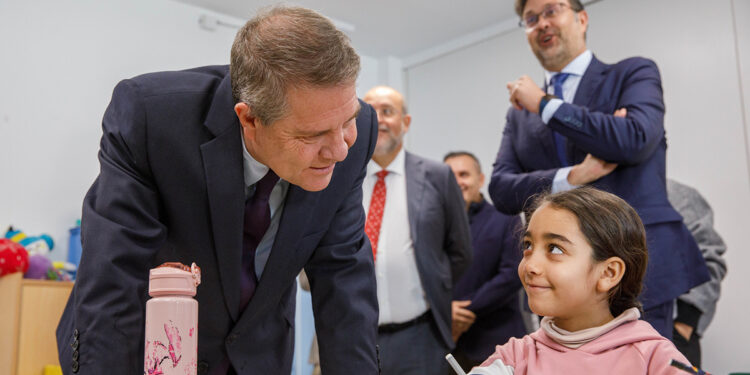 La Junta publicará antes de finalizar el mes la convocatoria para estancias formativas del profesorado de FP en empresas y centros