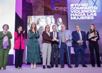 La Junta reconoce a amiab por el Día Internacional de la Eliminación de la Violencia contra la Mujer