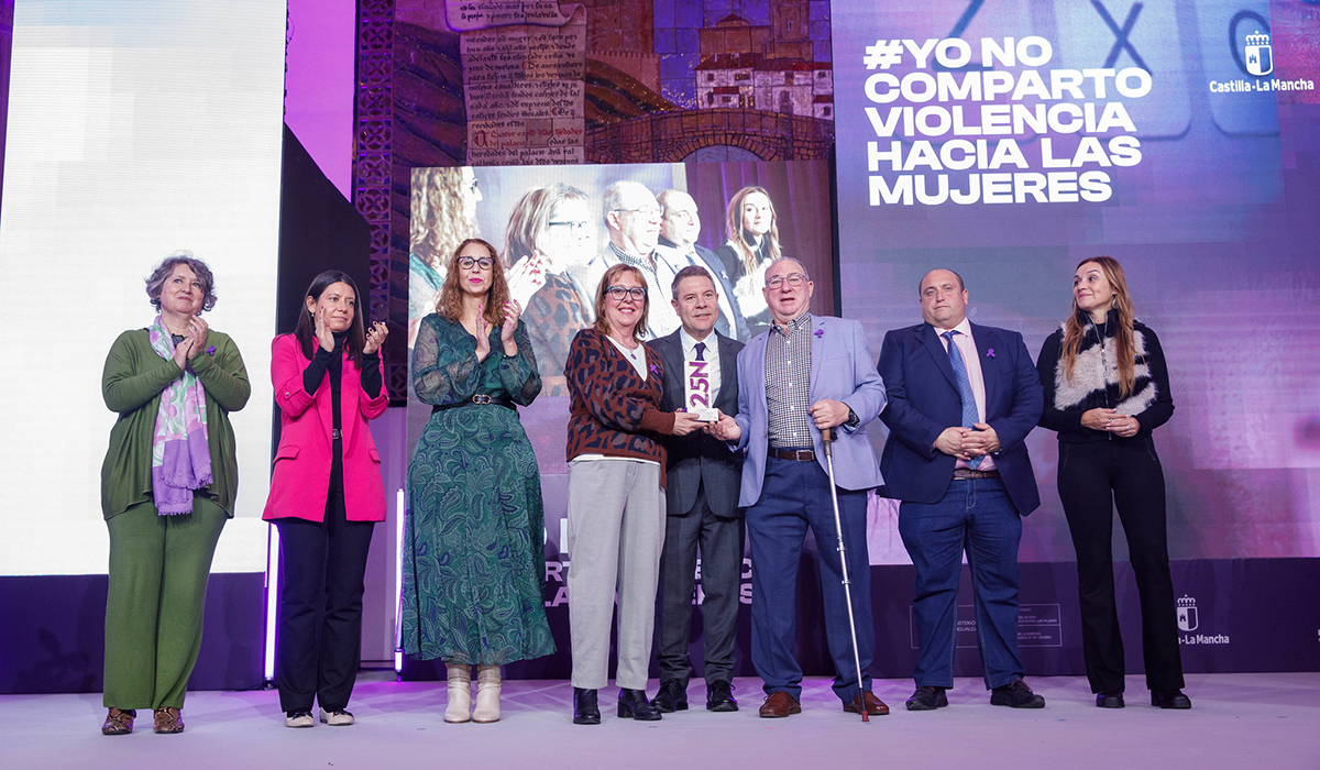 La Junta reconoce a amiab por el Día Internacional de la Eliminación de la Violencia contra la Mujer