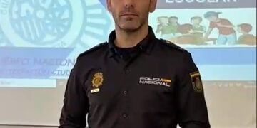 La Policía Nacional pone en marcha una campaña contra el acoso escolar con el lema #NoTeLoGuardes