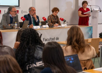 La UCLM y FAPE fortalecen las relaciones entre el periodismo nacional y regional en su primer foro conjunto