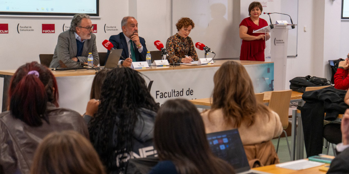 La UCLM y FAPE fortalecen las relaciones entre el periodismo nacional y regional en su primer foro conjunto