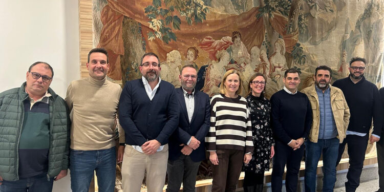 La junta directiva de la Federación Regional de Hostelería y Turismo se reúne en Guadalajara para trazar las líneas de trabajo para los próximos meses