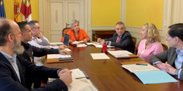 La subdelegada del Gobierno en Cuenca ha preside la reunión del Grupo de Trabajo Provincial de colaboración entre la Inspección de Trabajo y las FFCCSE