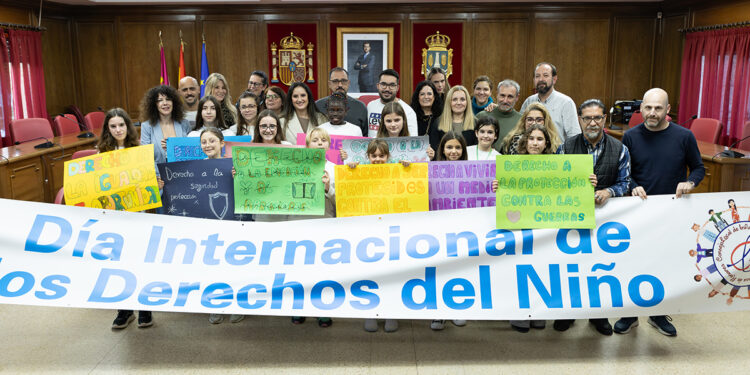 Las niñas y los niños de Azuqueca reivindican sus derechos