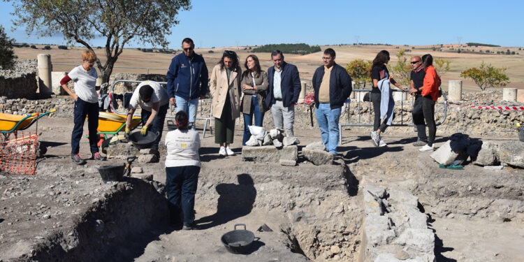 Los trabajos del Taller + en Segóbriga ampliarán la zona visitable del Parque Arqueológico 1 Los trabajos del Taller + en Segóbriga ampliarán la zona visitable del Parque Arqueológico