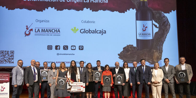 Los vinos de La Mancha celebran una emotiva entrega de los Premios Solidarios 2025