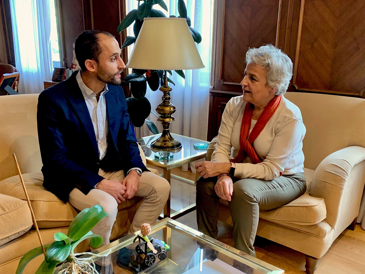 M.ª Luz Fernández recibe a Diego Cerezo, nuevo responsable de la Jefatura Provincial de Tráfico en Cuenca 2 M.ª Luz Fernández recibe a Diego Cerezo, nuevo responsable de la Jefatura Provincial de Tráfico en Cuenca