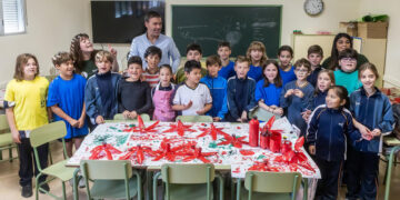 Más de 3.500 escolares de Guadalajara dan vida al Bosque Navideño con 24 árboles hechos con materiales reciclados