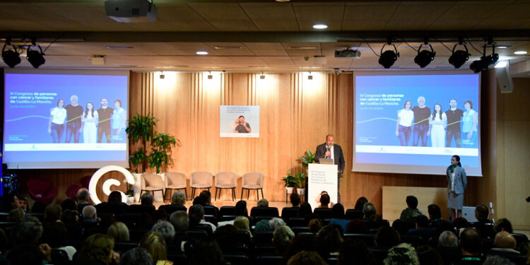 Más de 300 asistentes y una veintena de profesionales se dan cita en Cuenca en la III edición del Congreso de Paciente de la Asociación en Castilla-La Mancha