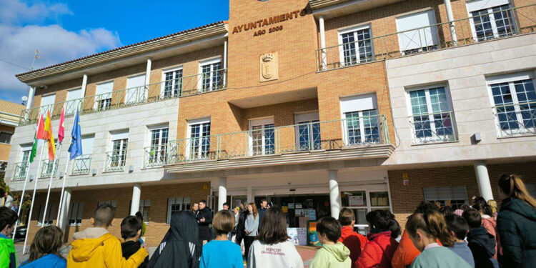 Más de un centenar de niños y niñas celebran en Cabanillas el «Día de la Infancia 2025»