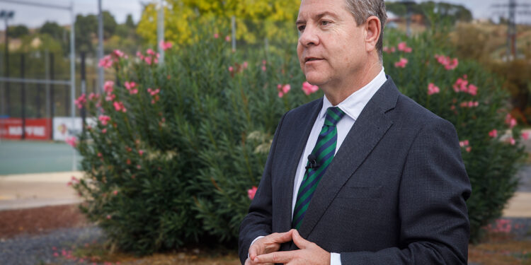 Page apuesta por el trabajo conjunto del Gobierno regional y la comunidad educativa para erradicar las situaciones de acoso